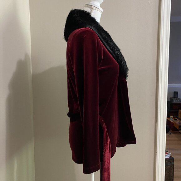 Red Velvet and Faux Fur Blazer size small - Picture 3 of 8
